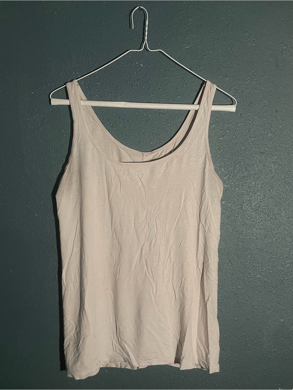 Sleeveless Scoop Neck Tank Top - Cream